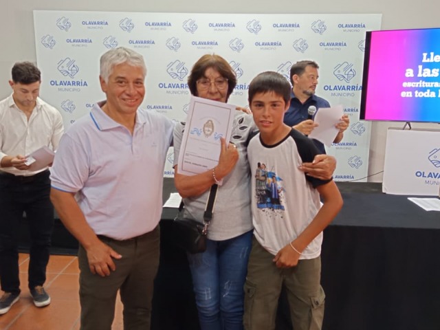 Se entregaron m�s de 300 escrituras en el Sal�n Rivadavia